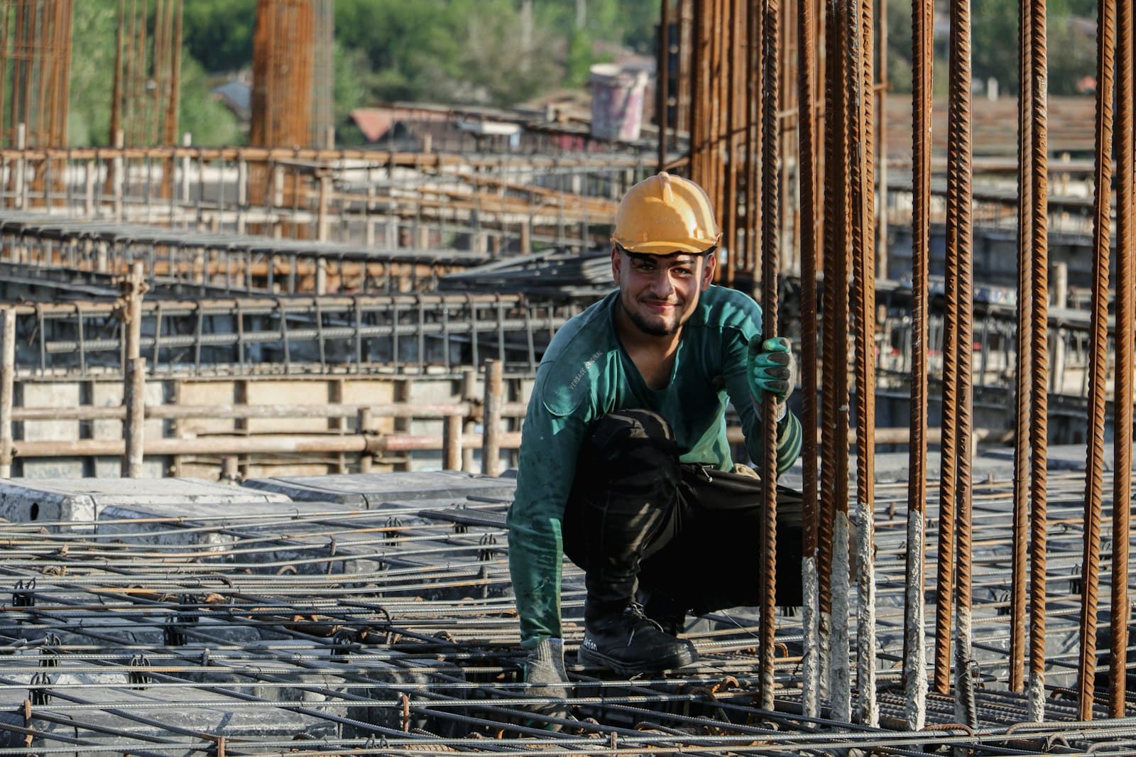 QR Codes on the Job Site: 7 Practical Ways Construction Crews Use Dynamic QR Codes